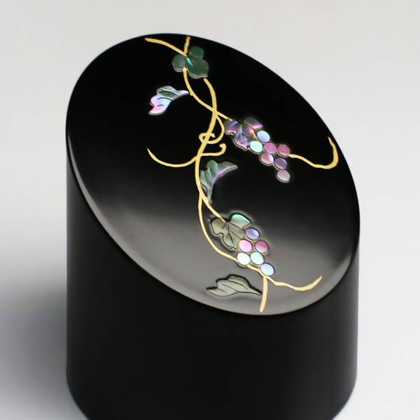 Takaoka Lacquerware Mother-of-Pearl Cylindrical Paperweight – Grape Design – Toyama Prefecture Traditional Crafts