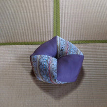 Load image into Gallery viewer, SHIKISAI Zen Meditation Cushion Pink – Zafu (Zabuton) – Handmade in Japan
