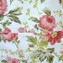 Load image into Gallery viewer, Romantic Princess (Romapri) Kitchen Apron – Antique Rose Pattern A