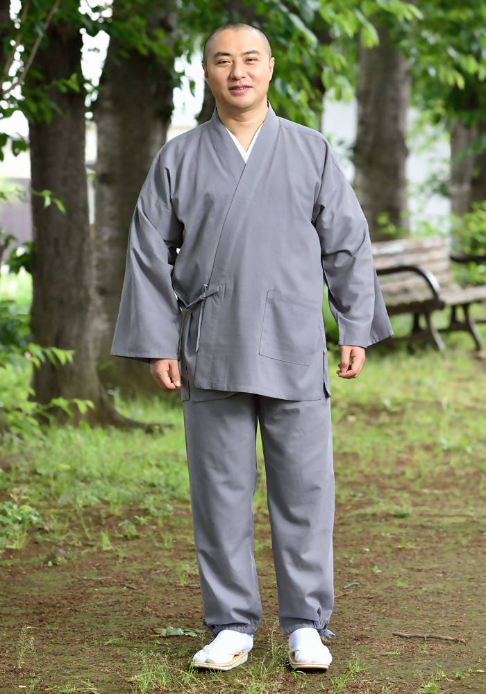 Japanese Zen Buddhist Monk Men’s Work Clothing – Slab Samue – Authentic and Used in Japanese Temples – Spring/Summer Fabric Thickness – Gray