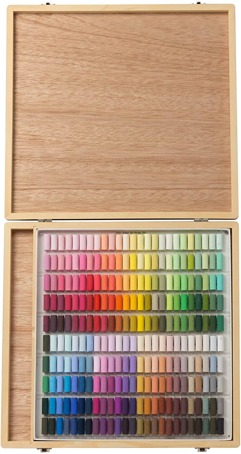 Holbein Soft Pastel 250 All Colors Set in Wooden Box