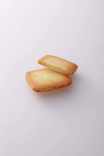 Load image into Gallery viewer, YOKUMOKU Crispy Double White Chocolate Butter Cookies 22 pieces