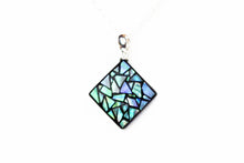 Load image into Gallery viewer, Shell Lacquer (Raden) Necklace – Stained Glass Medium – Green