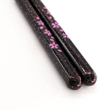 Load image into Gallery viewer, ISHIDA Traditional Lacquered Couple’s Chopsticks – Sakura Design – Blue &amp; Pink